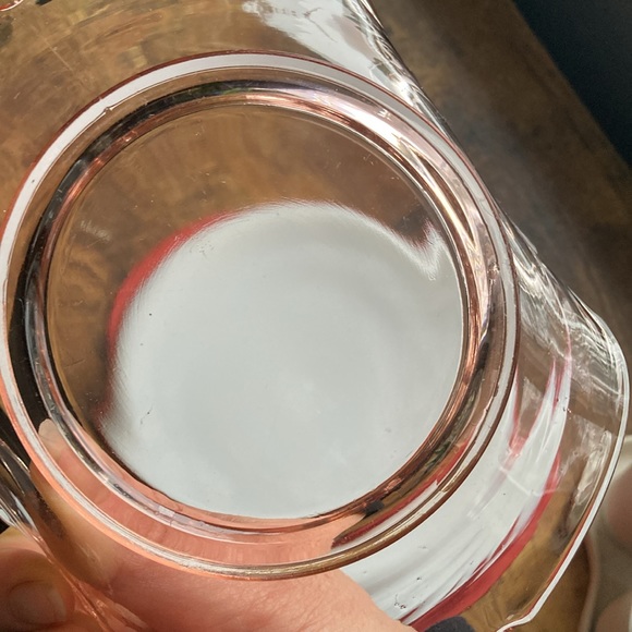 Pink glass sweets plate - Picture 7 of 8